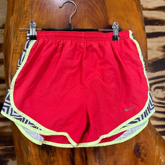 Nike Red Athletic Shorts with Geometric Trim - Picture 1 of 3